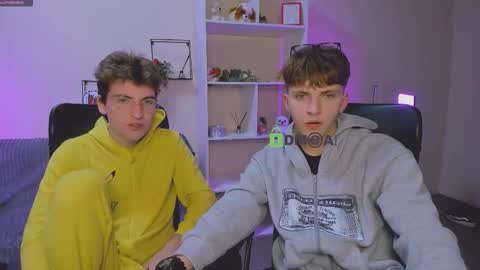 joseph_bear_ online show from October 11, 7:01 pm