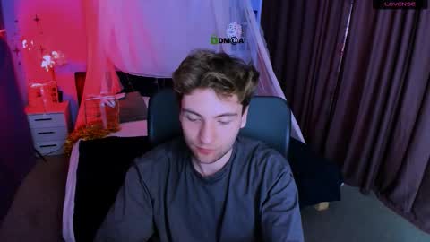 joseph_bear_ online show from January 6, 8:34 pm