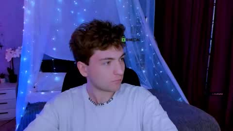 joseph_bear_ online show from March 28, 9:42 am