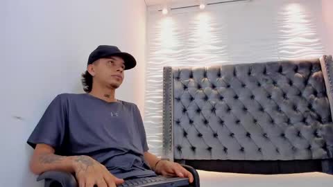 Snapshot of joseph_vans chatting on May 5, 3:36 am joseph_vans online show from May 5, 3:36 am