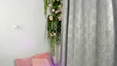 Josephine online show from June 25, 3:06 am