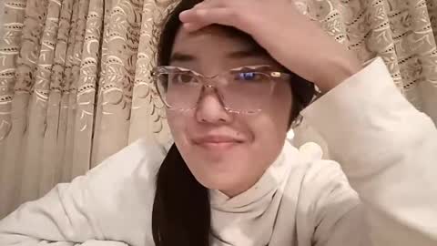 Snapshot of josephinepantle chatting on April 15, 7:21 pm Kama online show from April 15, 7:21 pm