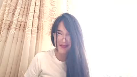 Snapshot of josephinepantle chatting on April 23, 11:31 am Kama online show from April 23, 11:31 am