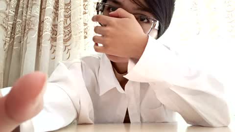 Snapshot of josephinepantle chatting on May 18, 9:48 am Kama online show from May 18, 9:48 am