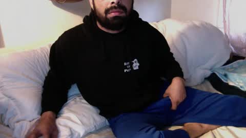 Snapshot of josephs1990 chatting on December 15, 3:31 pm josephs1990 online show from December 15, 3:31 pm