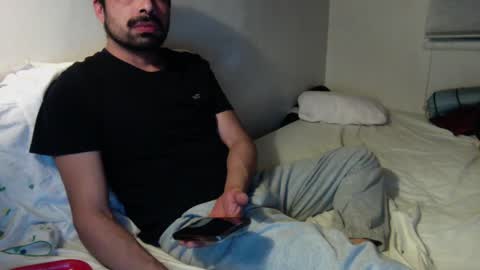 Snapshot of josephs1990 chatting on January 3, 2:32 am josephs1990 online show from January 3, 2:32 am