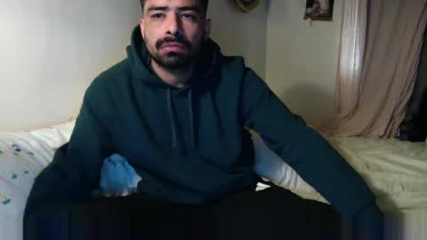 Snapshot of josephs1990 chatting on January 9, 7:29 pm josephs1990 online show from January 9, 7:29 pm