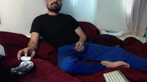 Snapshot of josephs1990 chatting on January 12, 11:26 pm josephs1990 online show from January 12, 11:26 pm