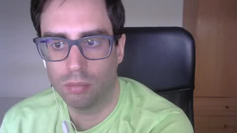 Snapshot of josevd chatting on September 19, 9:11 am Jose online show from September 19, 9:11 am