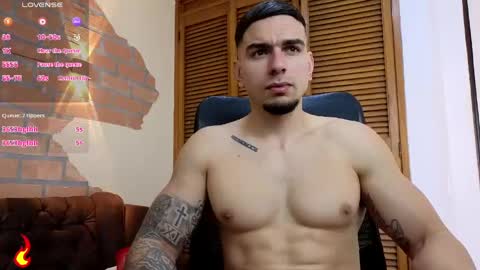 josh_miller01 online show from May 31, 1:18 pm