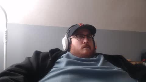 joshc627 online show from December 17, 12:05 am