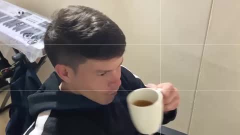 Nicolas online show from April 15, 6:59 pm