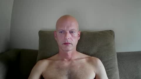 Snapshot of joshking2017 chatting on November 9, 3:43 pm joshking2017 online show from November 9, 3:43 pm