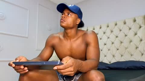 Snapshot of joshloganx chatting on December 21, 8:43 pm joshloganx online show from December 21, 8:43 pm