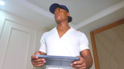 Snapshot of joshloganx chatting on December 23, 3:01 pm joshloganx online show from December 23, 3:01 pm