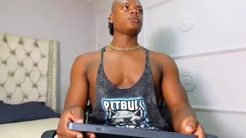 Snapshot of joshloganx chatting on January 27, 8:17 pm joshloganx online show from January 27, 8:17 pm