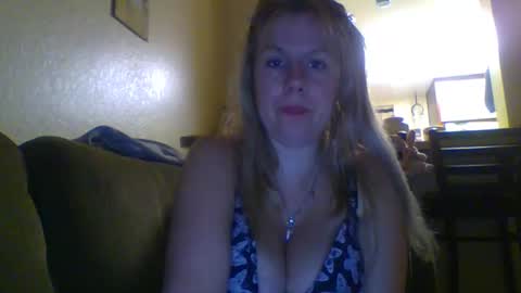 Snapshot of josiecaruso chatting on October 30, 6:04 am Lana Caruso online show from October 30, 6:04 am