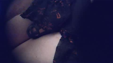 Snapshot of josiesissy_28 chatting on May 10, 11:21 pm Sissy with shrunken little clitty online show from May 10, 11:21 pm