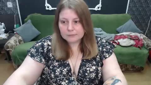 josiesun771 online show from May 8, 10:31 am