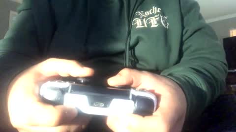Snapshot of josman23 chatting on October 22, 2:28 pm josman23 online show from October 22, 2:28 pm