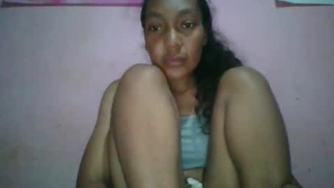 Snapshot of josy918592 chatting on April 21, 5:03 am josy918592 online show from April 21, 5:03 am