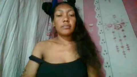 Snapshot of josy918592 chatting on May 31, 2:42 am josy918592 online show from May 31, 2:42 am