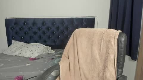 Snapshot of josy_11 chatting on May 5, 3:58 am josy online show from May 5, 3:58 am