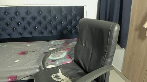 Snapshot of josy_11 chatting on May 15, 10:50 pm josy online show from May 15, 10:50 pm