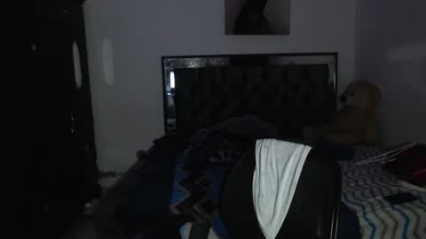 jota_moore online show from March 25, 6:47 pm