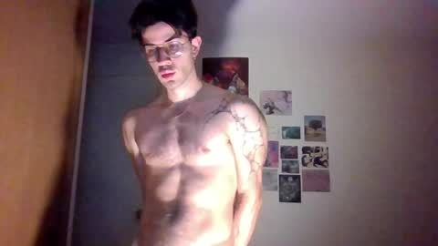 Snapshot of jotarojas1 chatting on December 20, 3:36 am jotarojas1 online show from December 20, 3:36 am