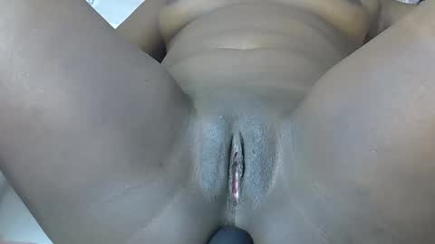 joy_sexxy online show from February 24, 3:43 pm