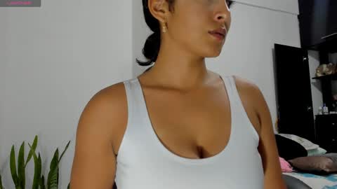 Snapshot of joyaoscura55 chatting on May 23, 12:05 am sofiaparker8 online show from May 23, 12:05 am