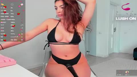 Snapshot of joyceline_fox chatting on January 11, 10:19 am joyceline fox online show from January 11, 10:19 am