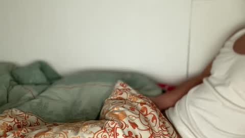 joyfulleyes online show from December 3, 10:24 am