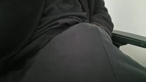 Snapshot of jozefski chatting on April 2, 2:04 pm Jozefio online show from April 2, 2:04 pm