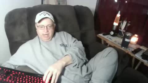 jpmel99 online show from December 7, 11:34 pm