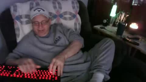 jpmel99 online show from February 9, 11:25 pm