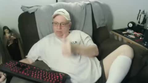 jpmel99 online show from October 31, 11:17 pm