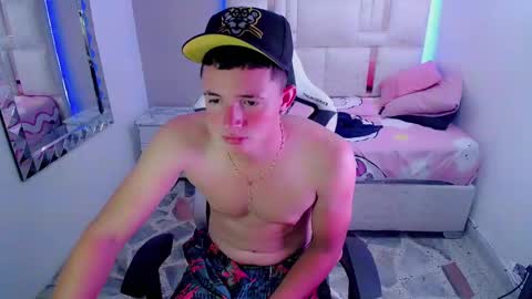 Snapshot of jr_nino_ chatting on March 8, 12:52 pm N I N O online show from March 8, 12:52 pm