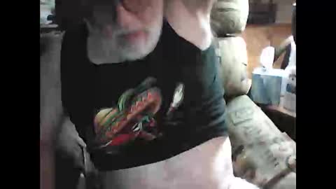 Snapshot of jrasicmark chatting on May 6, 12:19 am jrasicmark online show from May 6, 12:19 am
