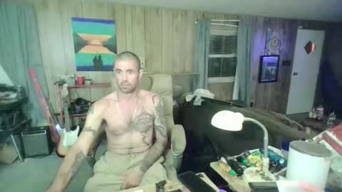 jrizzle1111 online show from March 11, 8:20 am