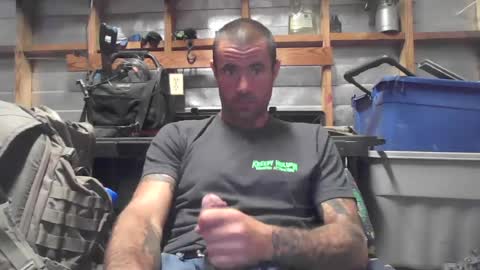 Snapshot of jrizzle1111 chatting on June 25, 7:35 am jrizzle1111 online show from June 25, 7:35 am