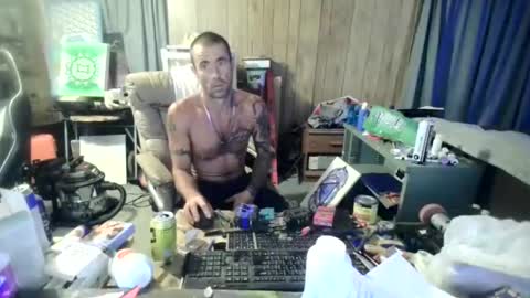 Snapshot of jrizzle1111 chatting on August 3, 9:48 am jrizzle1111 online show from August 3, 9:48 am