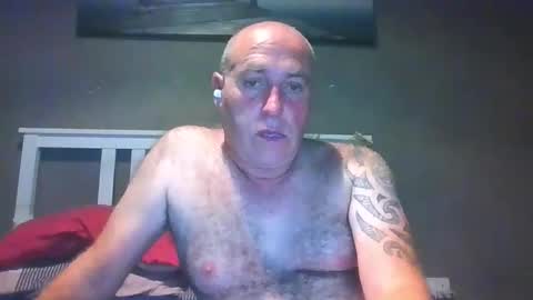 Naughty Couple online show from May 17, 12:52 am