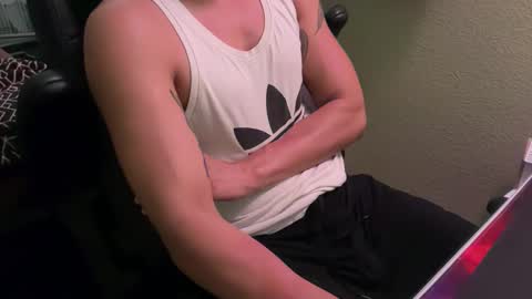 Snapshot of jrxguy chatting on June 5, 5:51 pm jrxguy online show from June 5, 5:51 pm