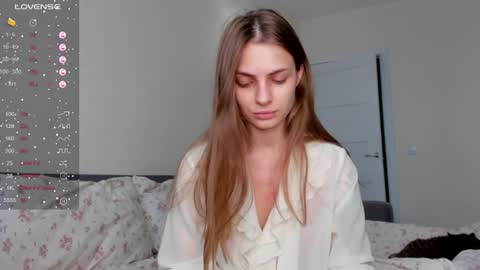 Snapshot of ju_lii chatting on June 18, 11:58 am Julia and Julia online show from June 18, 11:58 am