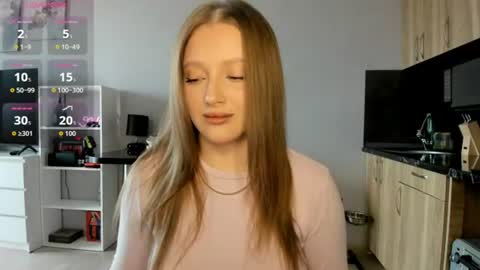 Snapshot of ju_lii chatting on July 2, 10:43 am Julia and Julia online show from July 2, 10:43 am
