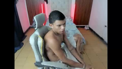 Juan Mhata online show from April 12, 1:32 am