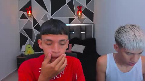 Snapshot of juan_nd_steven chatting on April 21, 3:13 am JuanSteven online show from April 21, 3:13 am