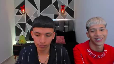 Snapshot of juan_nd_steven chatting on April 30, 9:41 pm JuanSteven online show from April 30, 9:41 pm